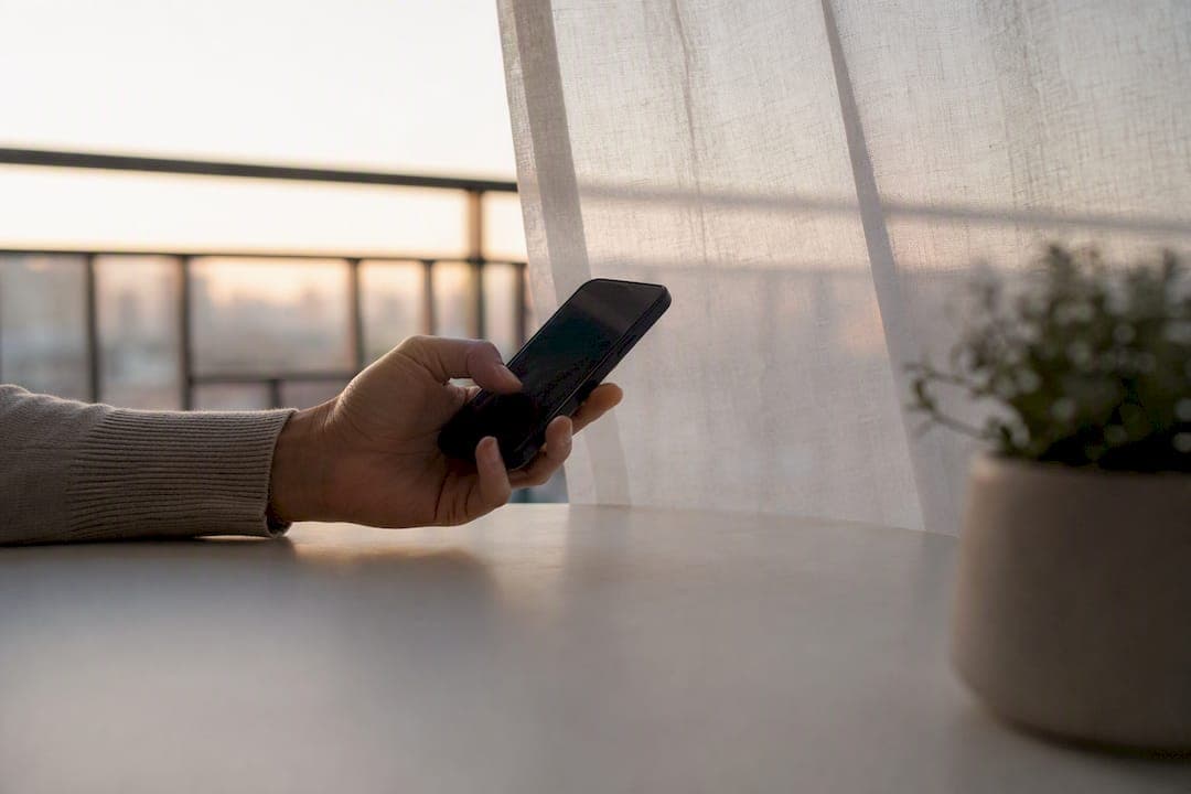 Dry Texting Meaning: What It Really Says About Someone