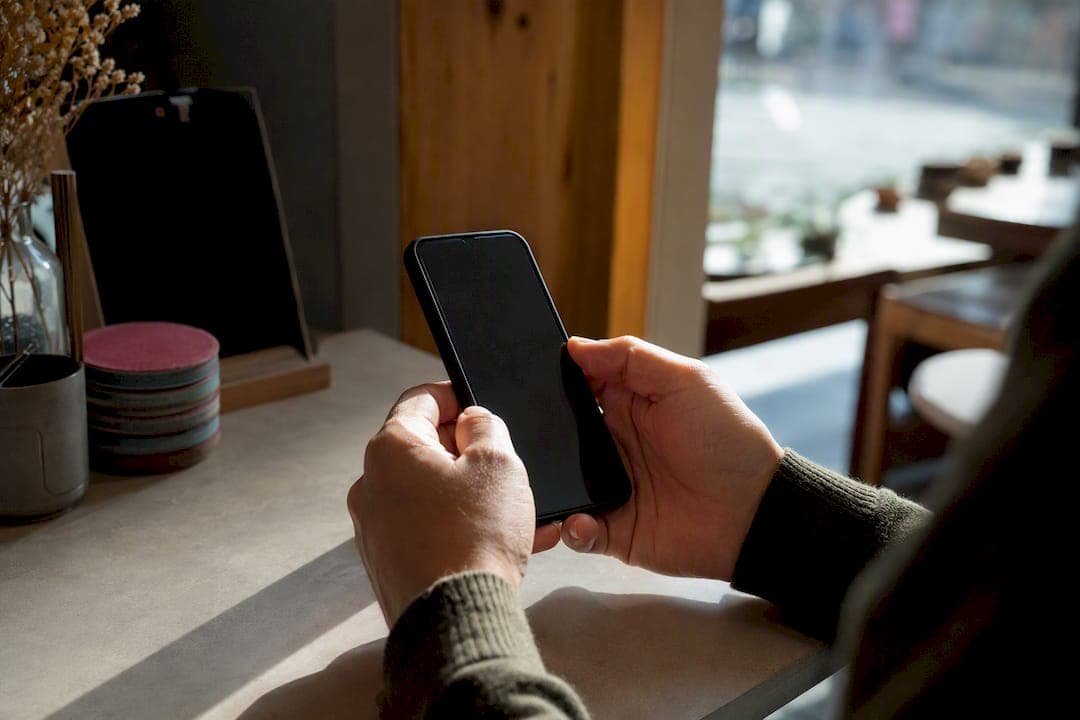 How to Spot Scam Text Red Flags Before You Get Hurt