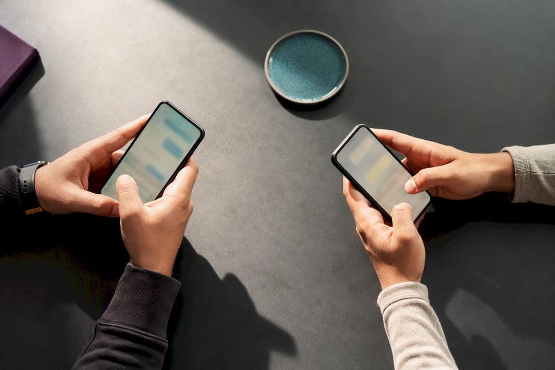 15 Texting Patterns That Prove He's Interested
